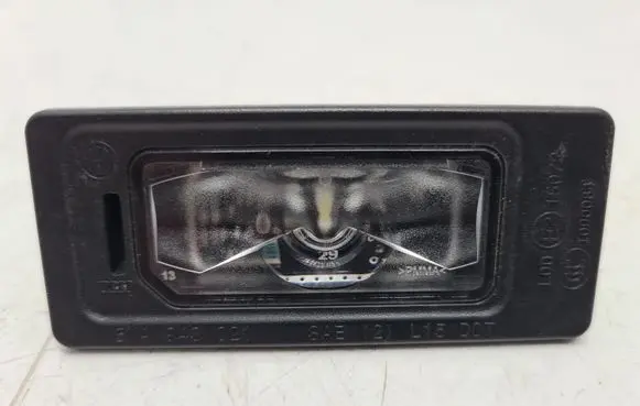 Skoda Fabia Mk3 (NJ) Number plate light 5NA943021