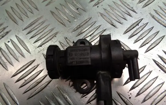 Peugeot 607 Turbo solenoid valve 9635704380