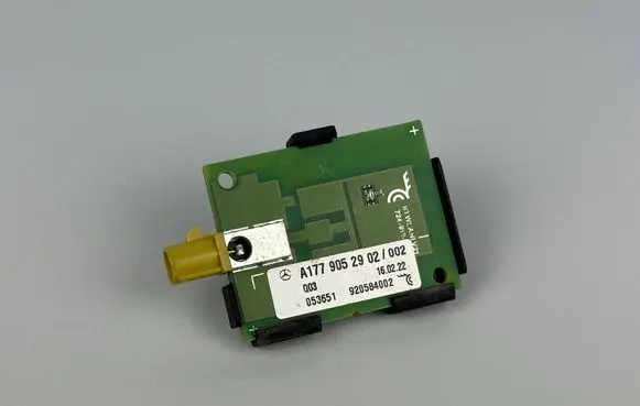 Mercedes-Benz GLS X166 Aerial antenna amplifier A1779052902 920584002