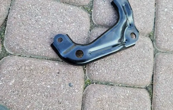 Toyota Camry VIII XV70 Air filter cleaner box bracket assembly OPELCZESCI.com-C54