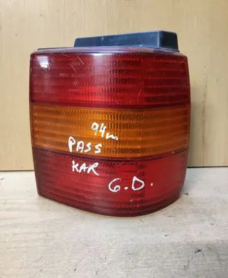 Volkswagen PASSAT B4 Rear/tail lights 3A9945112