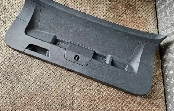 Volkswagen Tiguan Allspace Tailgate trim 5NN867601