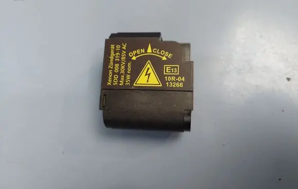 BMW Z4 E85 E86 Headlight ballast module Xenon 5DD00831910 5DD00831950 28474JD00B