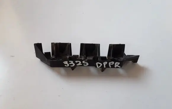 Ford Mondeo MK V Front bumper mounting bracket
