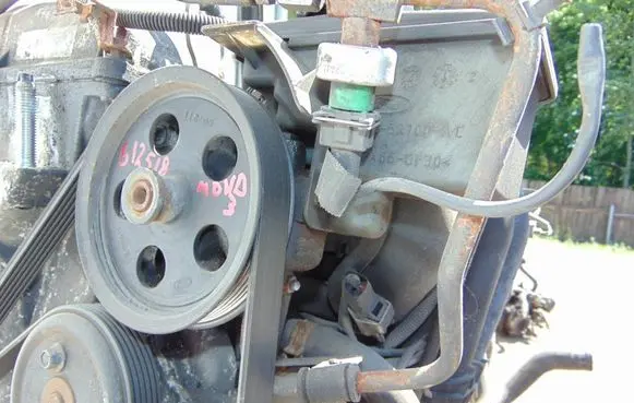Ford Mondeo Mk III Power steering pump 1S7C3A696AJ 1506930