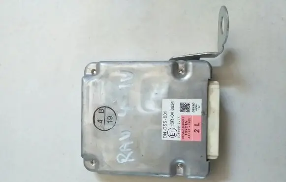 Toyota RAV 4 (XA40) Other control units/modules 036800-3071