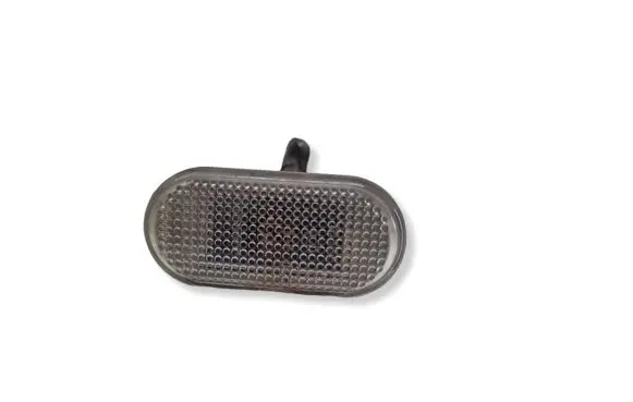 Nissan Qashqai Front fender indicator light 