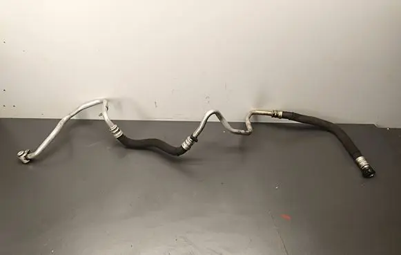 BMW 5 F10 F11 Oil cooling pipe 7590614