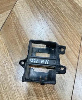 Mercedes-Benz S W221 Front parking sensor holder (PDC) A2218850467