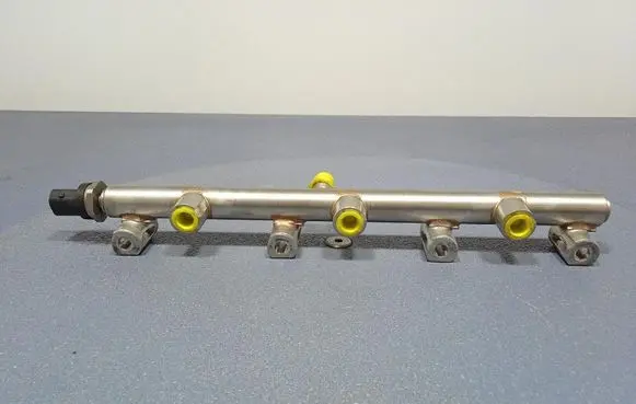 Fuel main line pipe