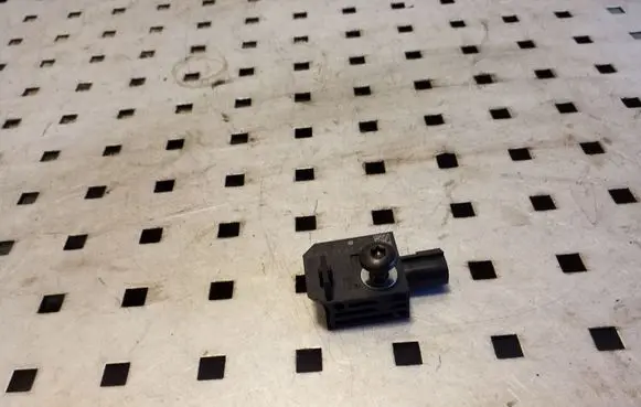 Opel Zafira C Airbag deployment crash/impact sensor 13502577