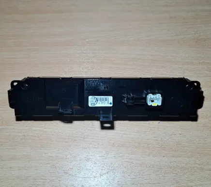 Mazda 6 Screen/display/small screen GAA9611J0