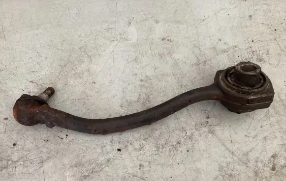 Mercedes-Benz C W203 Front control arm 1011