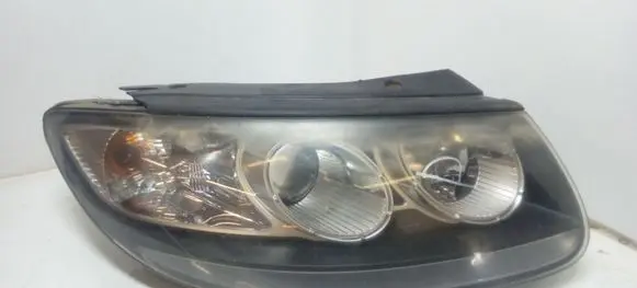 Hyundai Santa Fe Headlight/headlamp 921022B