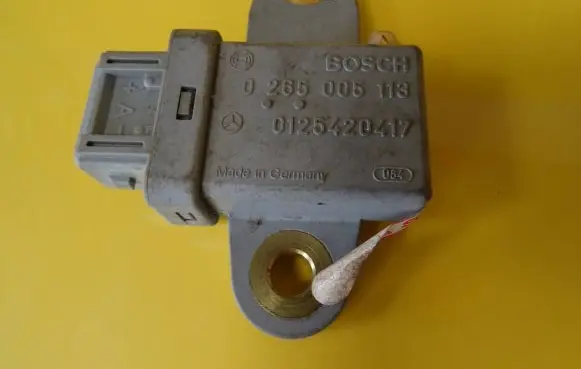 Mercedes-Benz A W168 ESP acceleration yaw rate sensor 0265005113