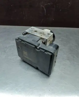 Volvo V70 ABS Pump 31261142 7G9N2C405AC