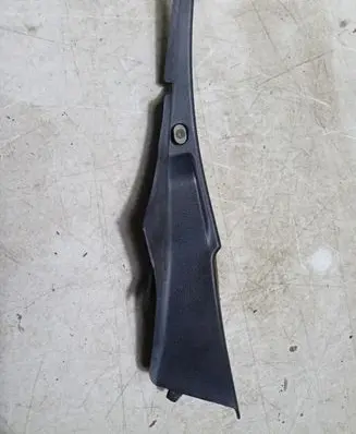 Mazda CX-9 Windshield trim TD1151PC1