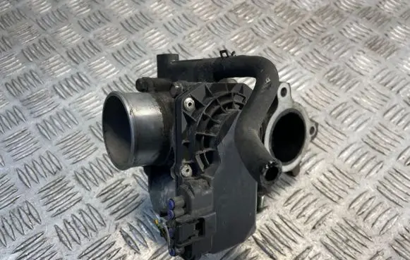 Mazda 6 Throttle valve R2AA136B0