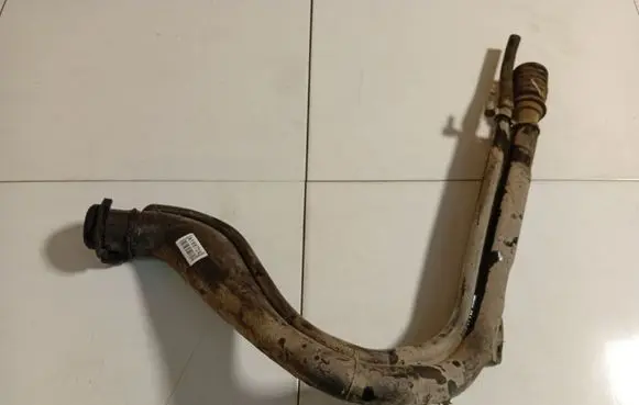 Renault Scenic I Fuel tank filler neck pipe 7700429913D