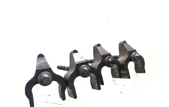 BMW 1 E81 E87 Fuel Injector clamp holder