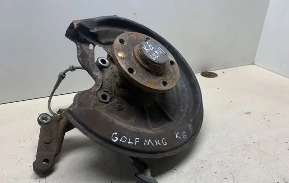 Volkswagen Golf VI Rear wheel hub spindle/knuckle 