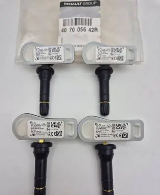 Renault Clio IV Tire pressure sensor 407005642R 2546ARHSS4 028611608001