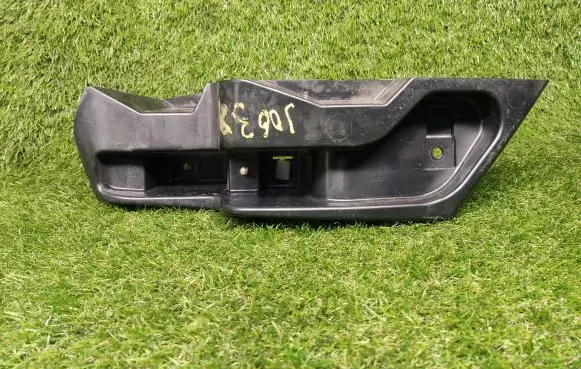 Ford Fusion II Rear bumper corner part panel trim DS7317E851AB