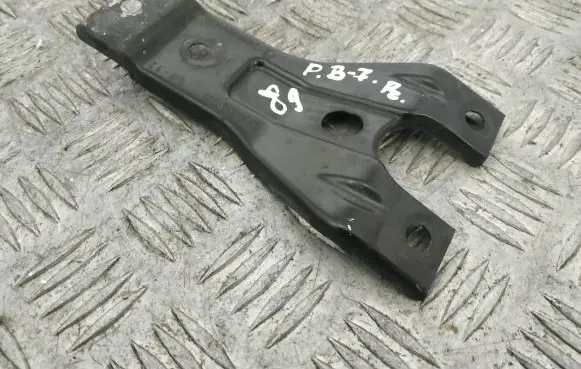 Volkswagen PASSAT B7 Radiator support slam panel bracket 3AA805569