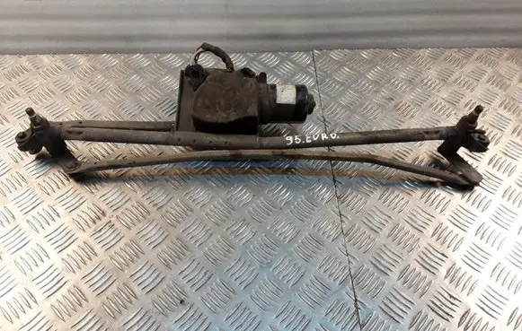 Saab 9-5 Front wiper linkage 
