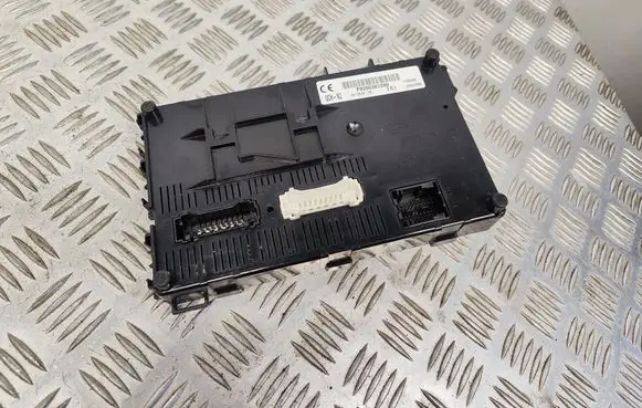 Renault Clio III BSM Control unit 8200387289