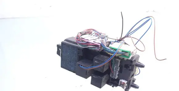 Mitsubishi Space Star Fuse box set MR318828 MR911989M 2J111060