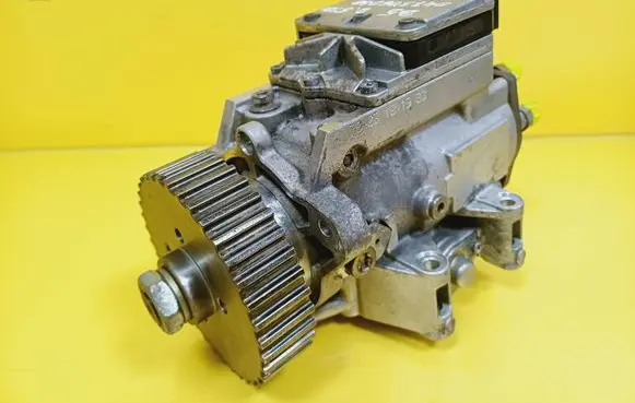 Volkswagen PASSAT B5.5 Fuel injection high pressure pump 059130106K