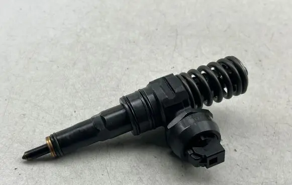 Fuel injector