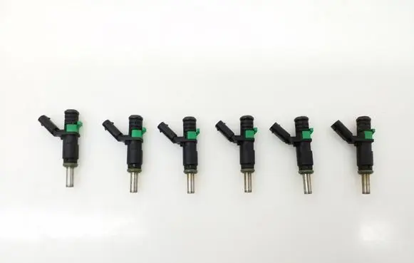 Mercedes-Benz GLK (X204) Fuel injector A2720780023
