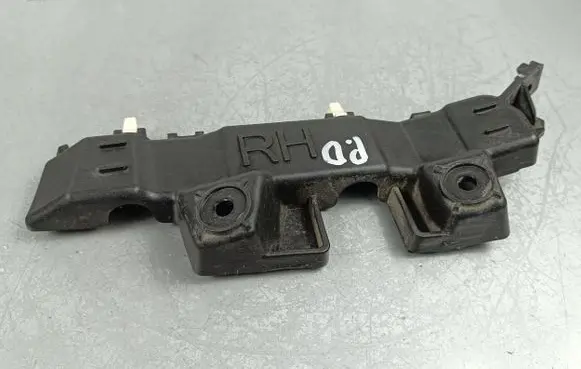 SsangYong Rexton Front bumper mounting bracket