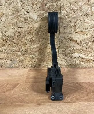 Ford Focus C-MAX Accelerator throttle pedal 3M519F836BE 6PV00864112