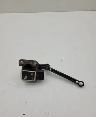 Headlight/headlamp level sensor
