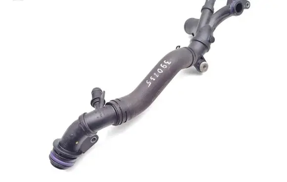 Mercedes-Benz A W176 Engine coolant pipe/hose 210473136R A2822032600