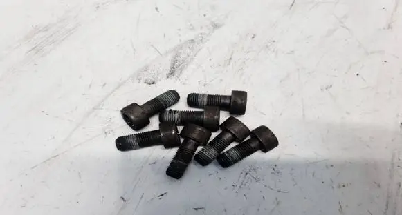 Renault Megane III Nuts/bolts 