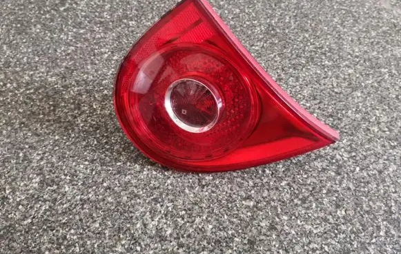 Volkswagen Golf V Tailgate rear/tail lights 1K6945093E