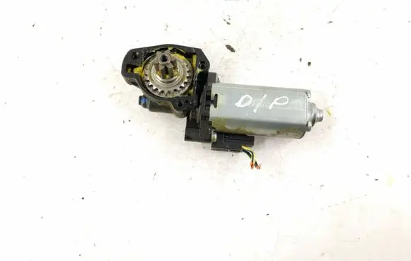 Mercedes-Benz E W212 Seat adjustment motor P10848301 P1-08483-01