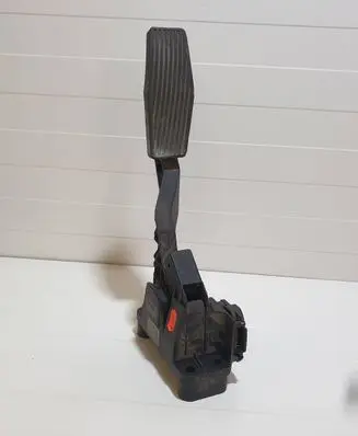 Opel Zafira A Accelerator throttle pedal 0281002298 28601743
