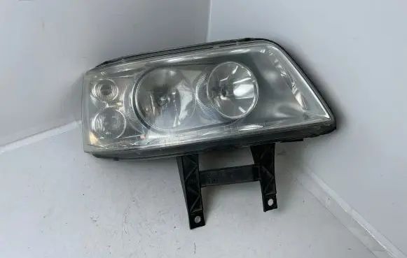 Volkswagen Transporter - Caravelle T5 Headlight/headlamp 0301195202 7H1941016T