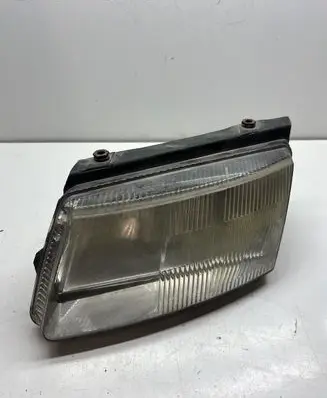 Volkswagen PASSAT B5 Headlight/headlamp 14742500