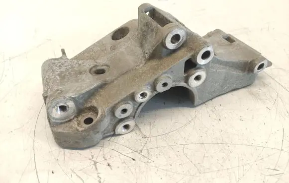 BMW 1 F20 F21 Generator/alternator bracket 7619250 18095810