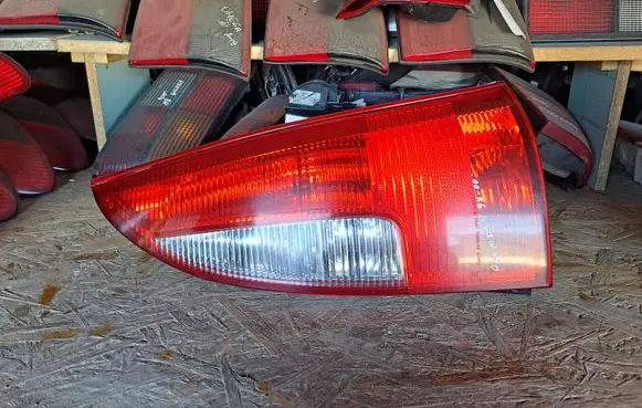 Mazda Premacy Rear/tail lights 22061908