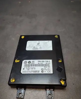 Volkswagen PASSAT B7 Bluetooth control unit module 7P6035730E