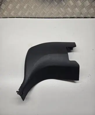 Foot area side trim
