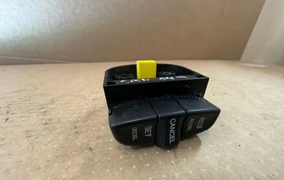 Honda CR-V Steering wheel buttons/switches 