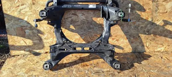 Volkswagen Touareg I Front subframe 7L0407747A